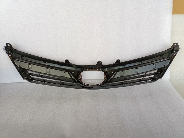 5310106350 Решетка радиатора LE Toyota Camry 2012-2014