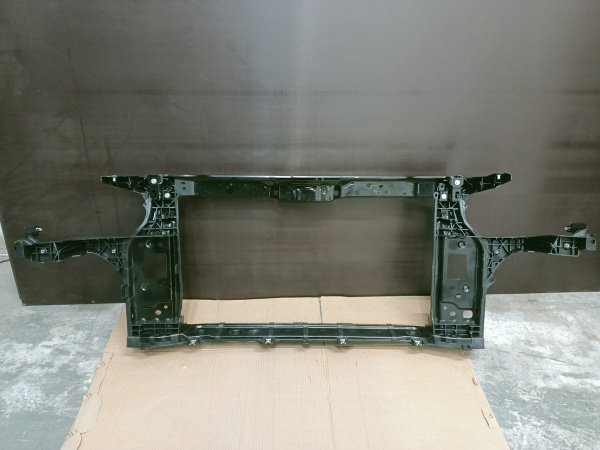 64101-C1700 Панель радиатора  Hyundai Sonata 2018-2020