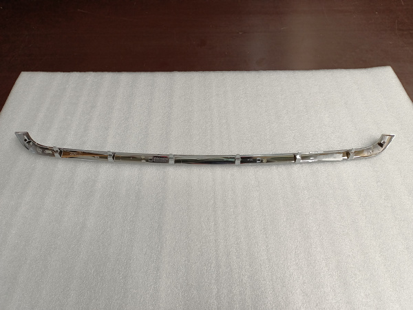 FK7B8C346ABW Хром (накладка) переднего бампера Ford Edge 2015-2018