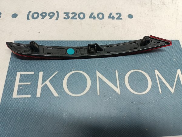 561945106B Катафот заднего бампера правый Passat B9 2019-