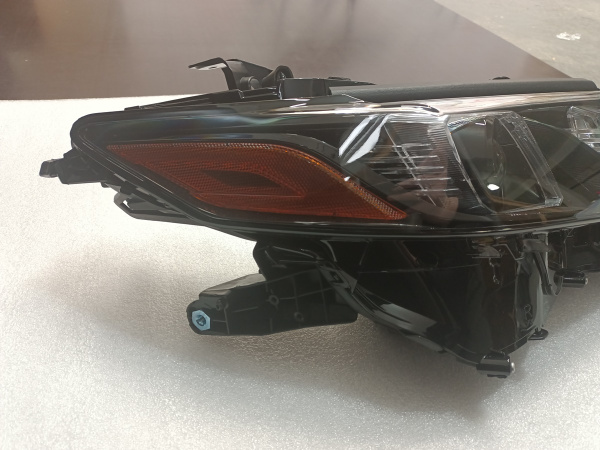 8111006G10 Фара LE/XLE правая Toyota Camry USA 2021-
