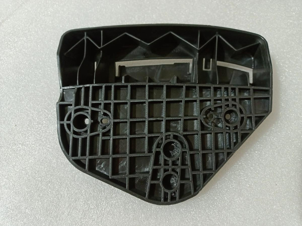 62229-3YU0A Крепление (кронштейн) фары нижнее левое Nissan Sentra 2016-2018