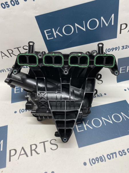 PE0113100A Впускной коллектор 2.0 Mazda 3 2013-2018