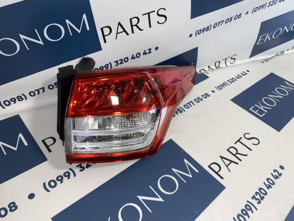 CJ5413404E Фонарь задний в крыло правый Ford Escape(Kuga) 2013-2016