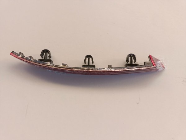 561945105A Катафот заднего бампера левый USA Volkswagen Passate B8 2016-2018