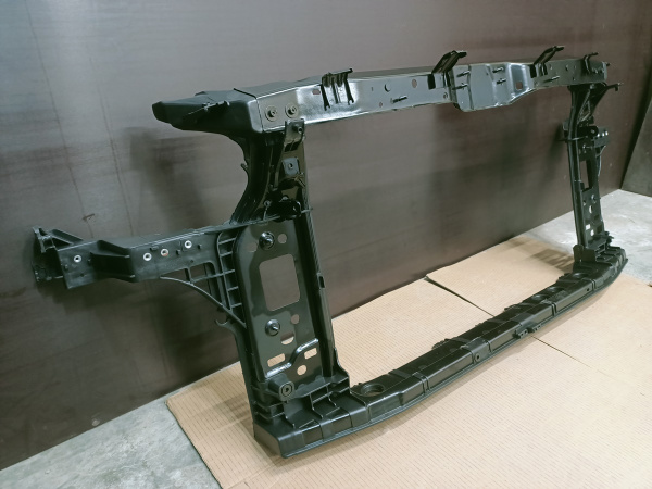 64101-C2000 Панель радиатора  Hyundai Sonata 2015-2017