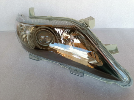 Фара темная правая Toyota Camry 2009-2011