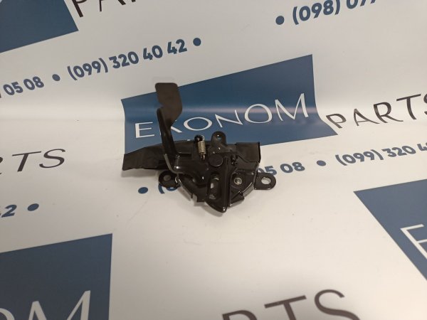 5351006280 Замок капота Toyota Camry 2015-2017