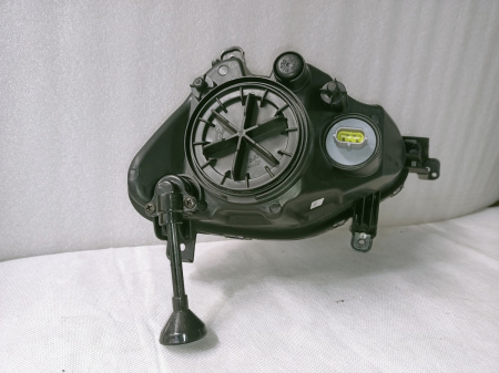 92201C1100 Противотуманная фара (галоген) левая Hyundai Sonata 2015-2017