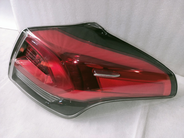 81551-42190 Фонарь задний наружный правый LED Toyota RAV4 2016-2018