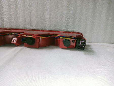 4L0945096A Катафот заднего бампера правый AUDI Q7 2010-2015