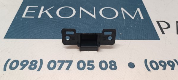 Заглушка камеры решетки радиатора Mazda 3 2019-2024