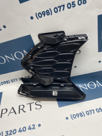 84858996 Заглушка противотуманной фары правая (компл.RS) Chevrolet Equinox 2022-2024