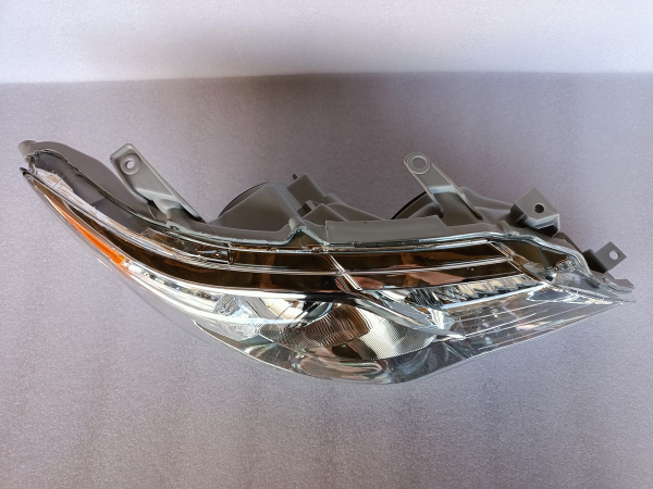 8111006470 Фара светлая USA правая Toyota Camry 2012-2014