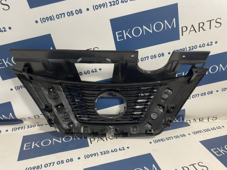 623109TG0B Решетка радиатора под круглый дистрон Nissan Rogue (X-Trail) 2017-2020
