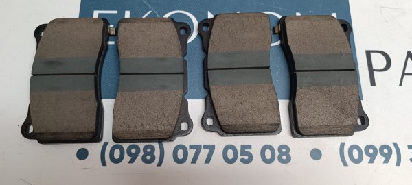 1055066-00-C Тормозные колодки передние (комплект) Tesla Model S 2012-2020