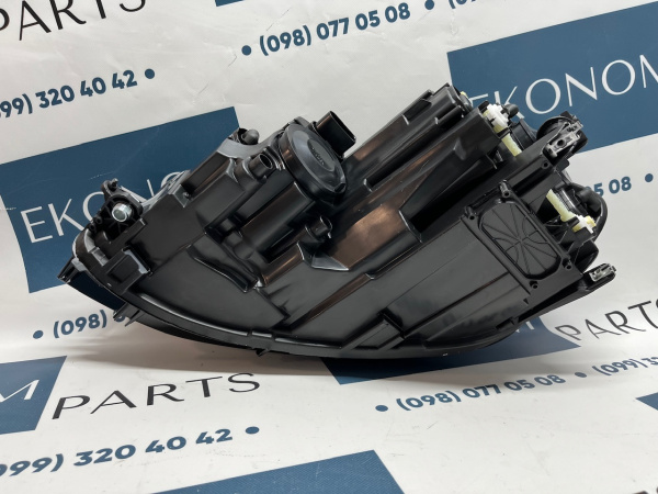 5GG941006B Фара правая Volkswagen Golf 7.5