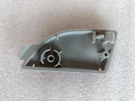 BCW8-51-5L0A Катафот заднего бампера правый (hatchbak) Mazda 3 2013-2018