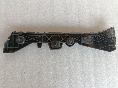 BHN1502J1A Крепление заднего бампера левое Mazda 3 2013-2018