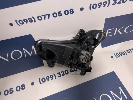KS7Z-15200-A Противотуманная фара DELUXE правая Ford Fusion 2019-2020
