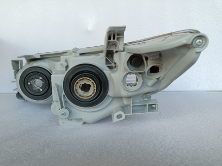 8113006890 Фара темная USA правая Toyota Camry 2012-2014