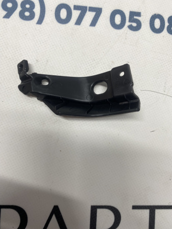 6400H453 Заглушка переднего бампера левая Mitsubishi ASX 2016-2019