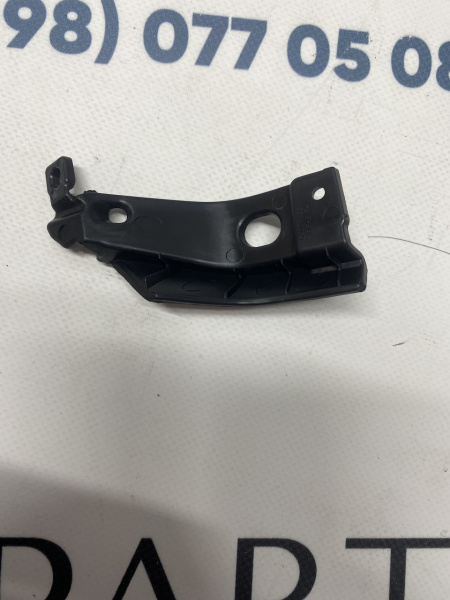 6400H453 Заглушка переднего бампера левая Mitsubishi ASX 2016-2019