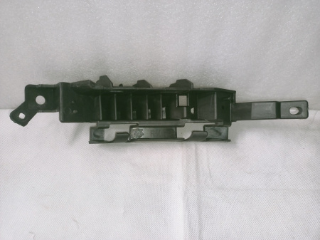 86556-S1000 Крепление (кронштейн) переднего бампера правое Hyundai Santa Fe 2019-2020