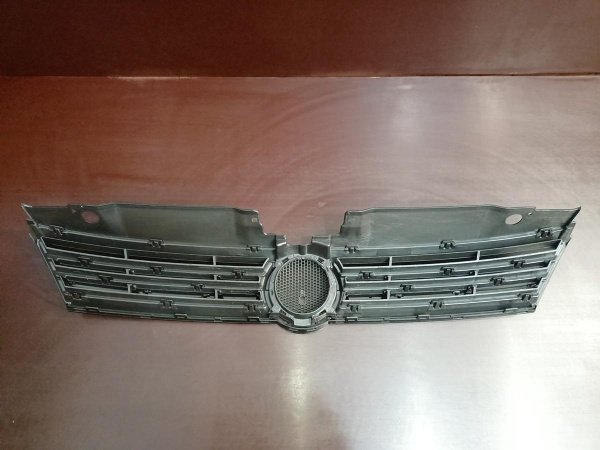 5C6853651QWA Решетка радиатора Volkswagen Jetta 2012-2015