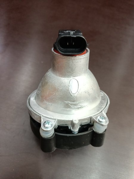 10335108 Противотуманная фара левая / правая Chevrolet Cruze 2016-2019