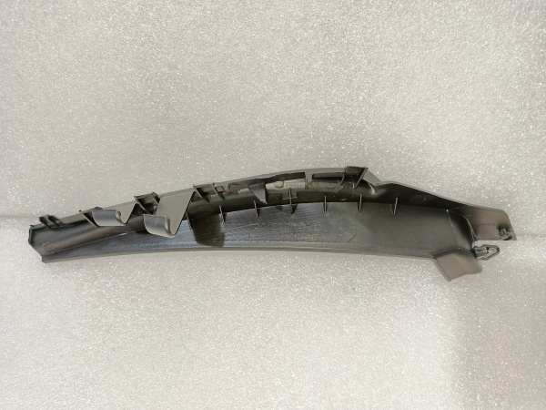 668943SG0A Уплотнитель решетки дворников (жабо) правый Nissan Sentra 2012-2018