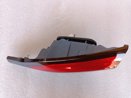 81581-12280 Фонарь задний внутренний правый USA Toyota Corolla SE 2020-2023