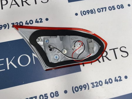 F1EZ-13404-A Фонарь задний внутренний правый Ford Focus 2015-2018