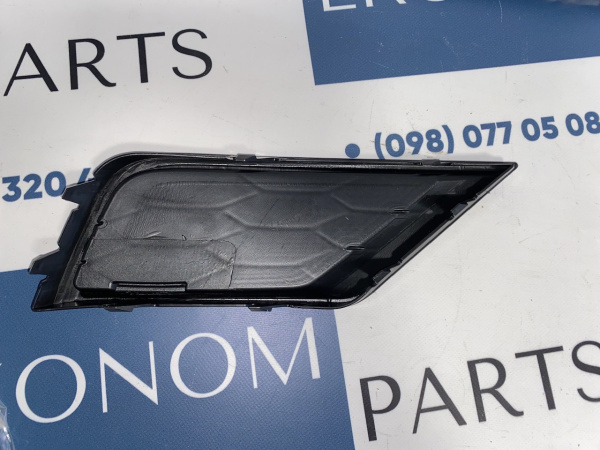 5NN-853-665-9B9 Заглушка переднего бампера декоративная левая Volkswagen Tiguan 2017-2020