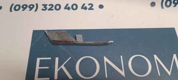 1049612-00-F Хром люверса переднего бампера (нижний, короткий) правый Tesla Model X 2015-2020