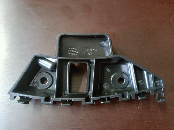 5C6807183 Крепление переднего бампера левое Volkswagen Jetta 2012-2015