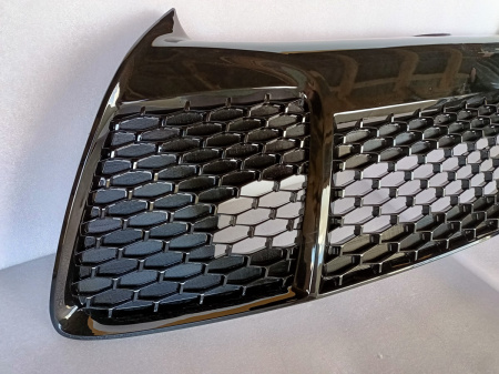 5311206280 Решетка переднего бампера SE Toyota Camry USA 2015-2017