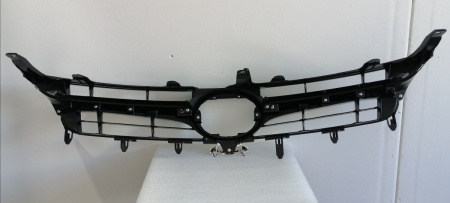 5310106411 Решетка радиатора Toyota Camry USA 2015-2017