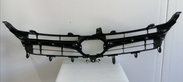 5310106411 Решетка радиатора Toyota Camry USA 2015-2017