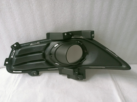 DS7Z-17B814-AB Рамка противотуманной фары (матовая) правая Ford Fusion 2013-2016