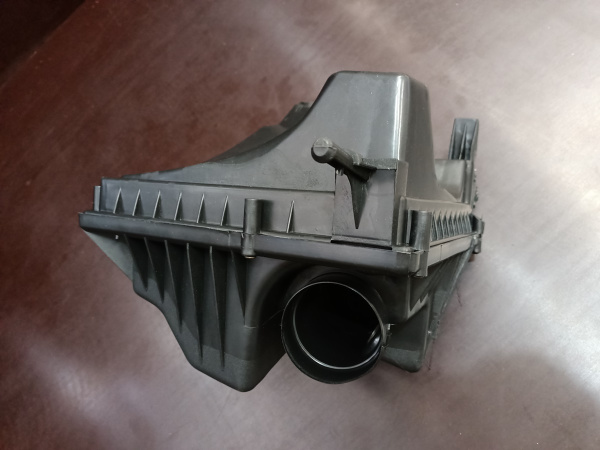 13324645 Корпус воздушного фильтра Chevrolet Cruze 2009-2015