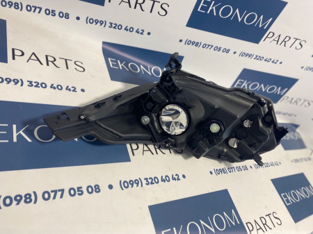 33100-T7S-A01 Фара галоген правая Honda HR-V 2014-2018