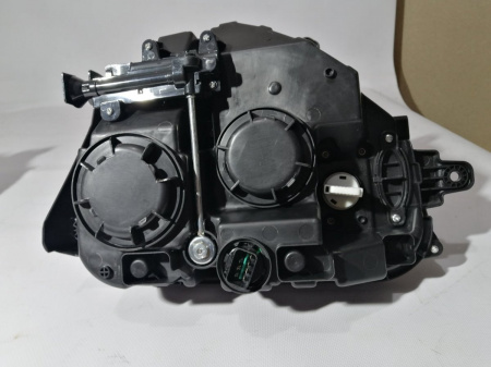 92101-S2000 Фара левая Hyundai Santa Fe EU 2019-2020