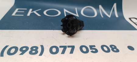 68483908AA Отбойник (упор) капота верхний Jeep Cherokee 2019-