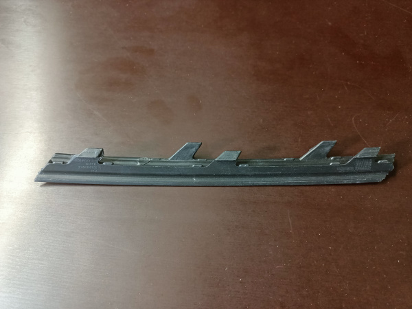 5C6807233B Замыкающая панель (заглушка) переднего бампера левая Volkswagen Jetta 2016-2018