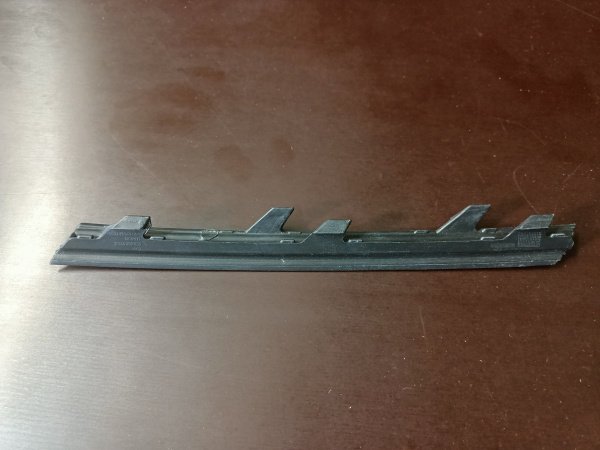 5C6807233B Замыкающая панель (заглушка) переднего бампера левая Volkswagen Jetta 2016-2018