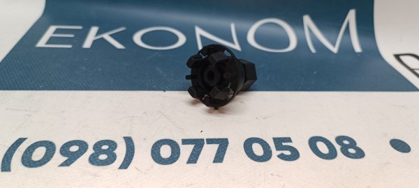 68483908AA Отбойник (упор) капота верхний Jeep Cherokee 2019-