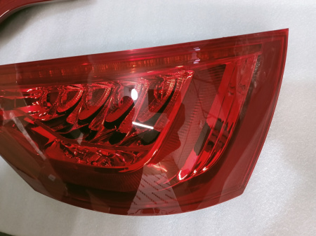 4L0945094F Задний фонарь правый AUDI Q7 2010-2015