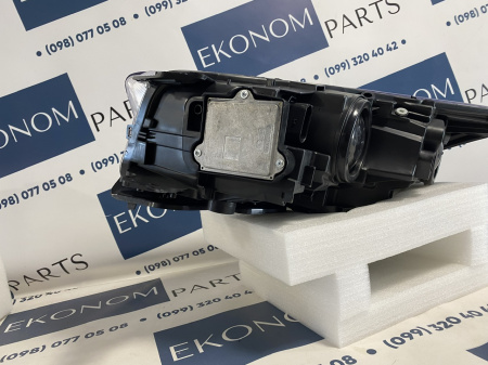 GV4113W029AB Фара галоген с работающим катафотом правая Ford Escape (Kuga) 2017-2019