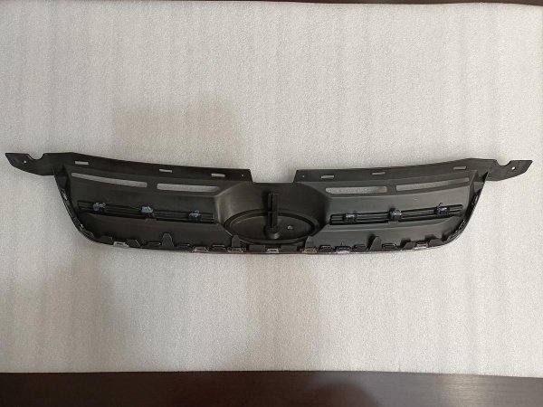 DM5Z-8A284-AA Решетка радиатора (верхняя) Ford C-Max 2010-2018